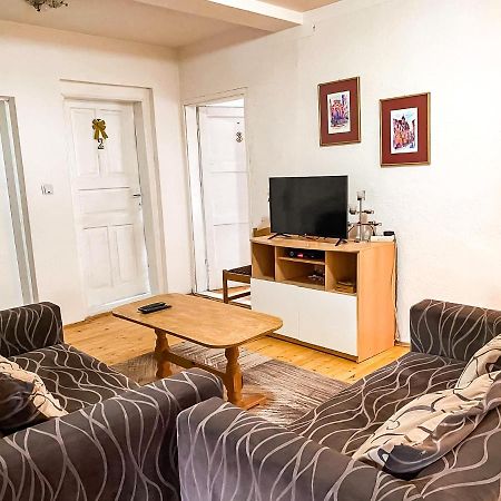Yeti Guest House Mavrovo Ngoại thất bức ảnh
