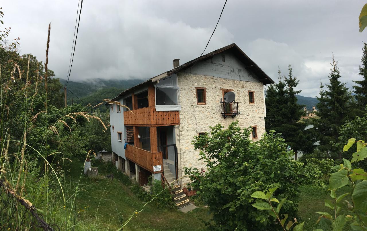 Yeti Guest House Mavrovo Ngoại thất bức ảnh