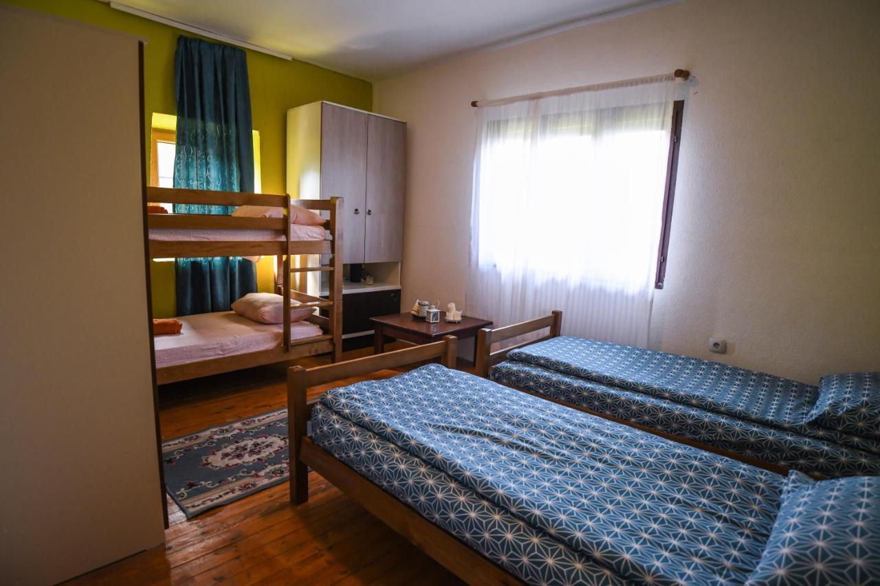 Yeti Guest House Mavrovo Ngoại thất bức ảnh